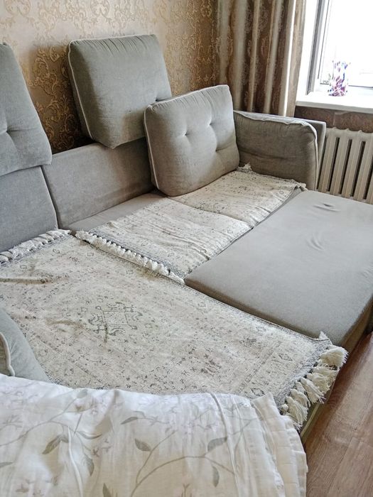 Срочно продам диван