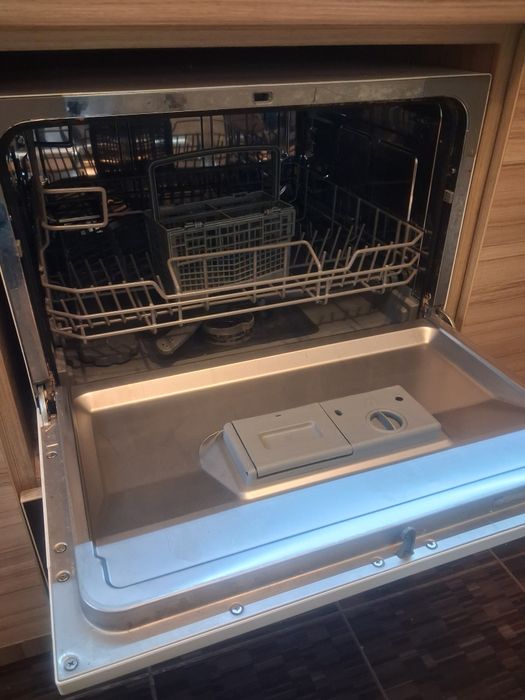 Съдомиялна  машина AEG