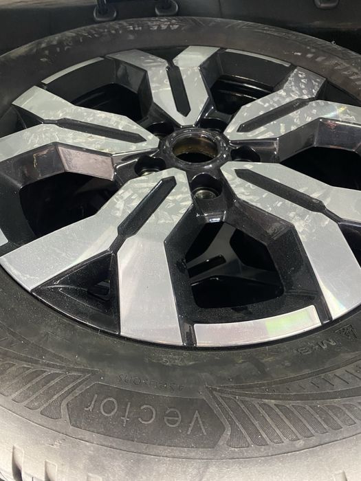 Anvelope iarna Duster 2015.60-R17