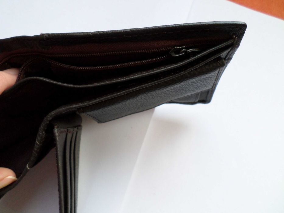 Ново  портмоне от естествена кожа, кафяво