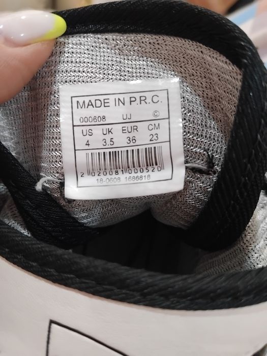 Продам перчатки шлем и боксерки б/у