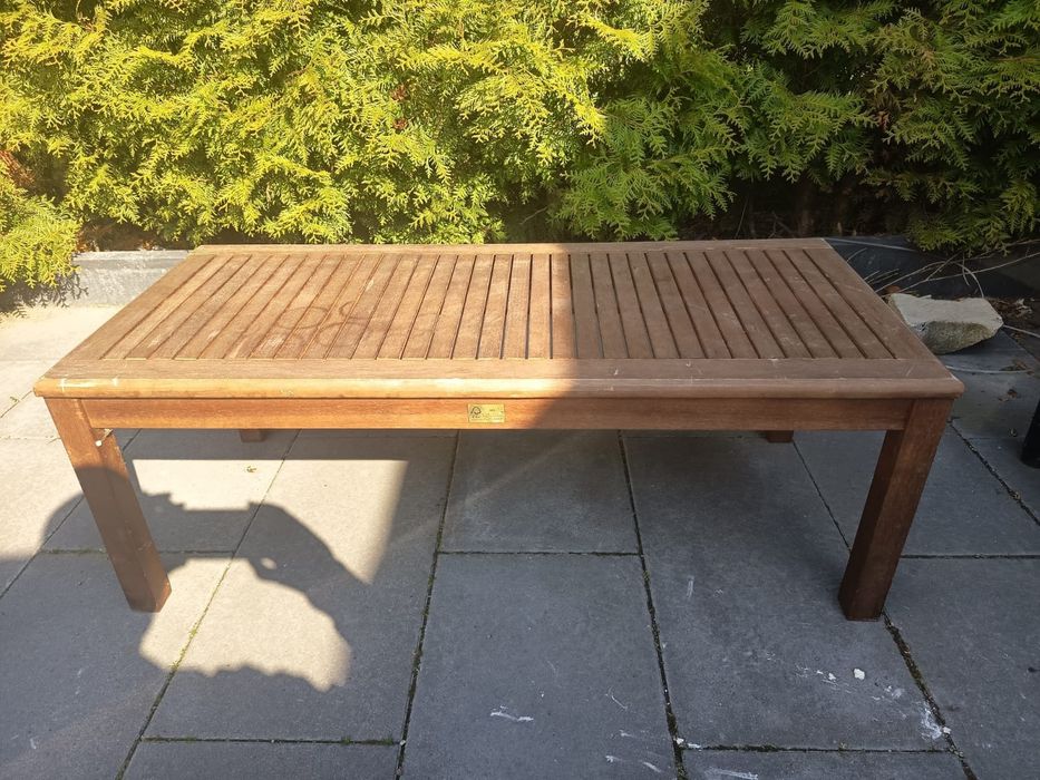 Set 3 scaune și o măsuță  lemn , terasa/ balcon