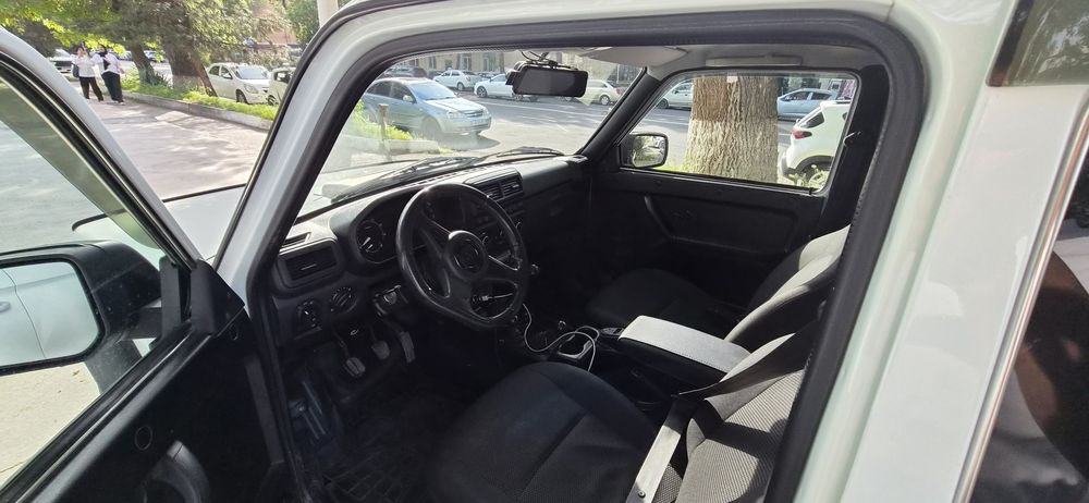 Продаётся Нива 4х4, 5ти дверная