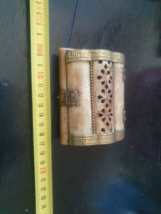 Cutie de bijuterii din os vintage