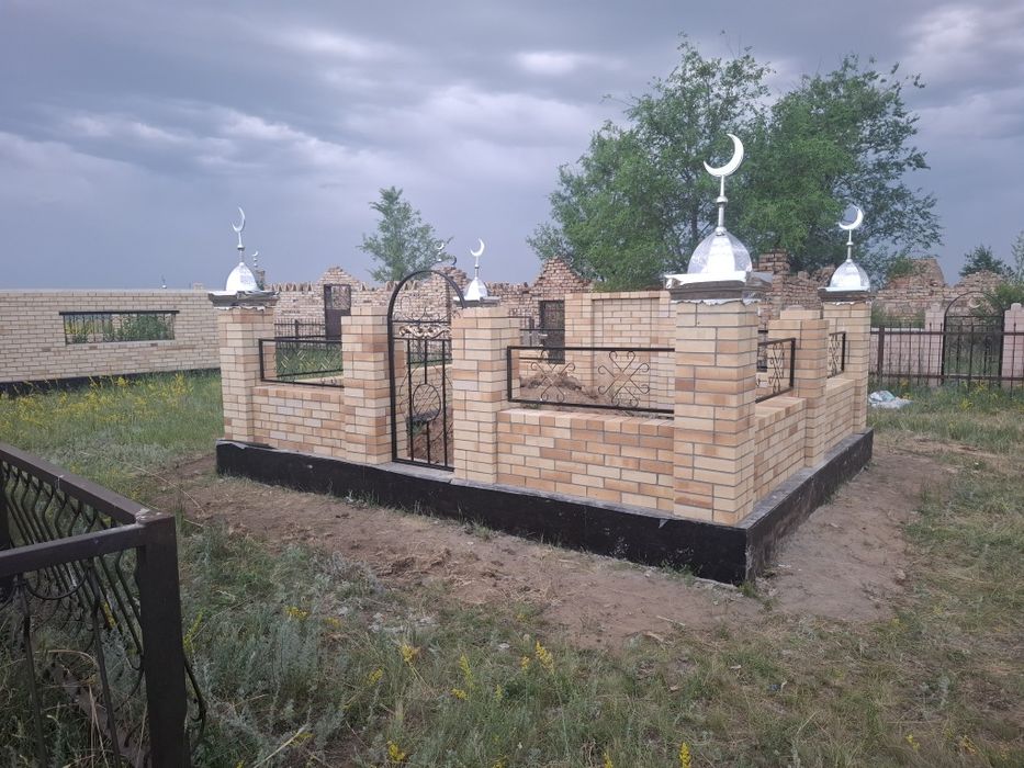 Мазары , Памятники,  оградки