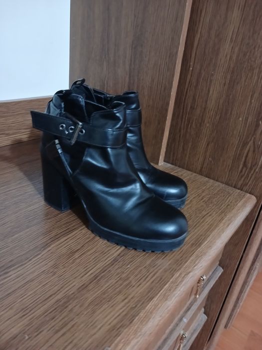 Продается обувь по 5 тыс