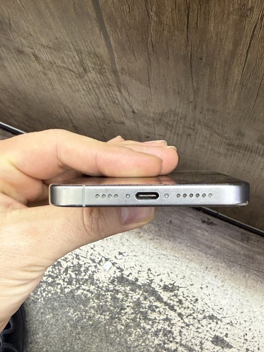 iPhone 15 pro max 256gb sim