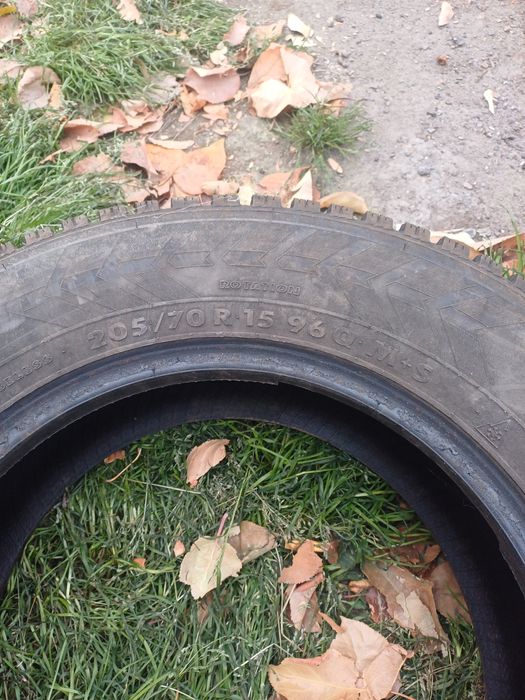 Продам зимний комплект колёс