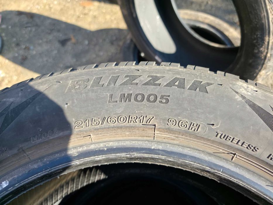 4 Anvelope de IARNA - 215/60/17 96H - BRIDGESTONE Blizzak LM005 - Stare F BUNA - DOT 2020 !