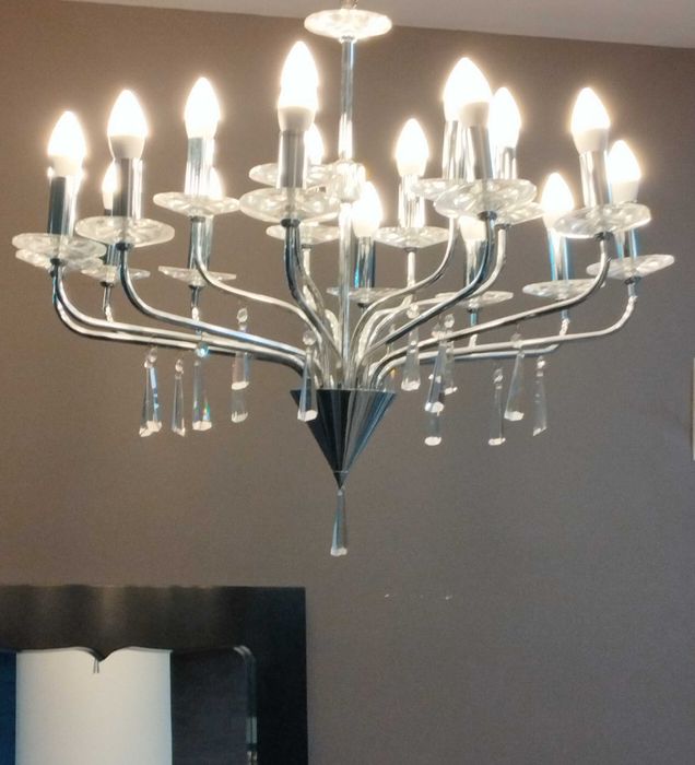 Продавам луксозен стъклен полилей  – дизайнерски модел