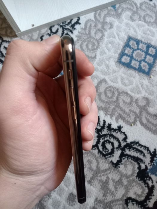 Iphone Xs 64 xotira 92 Youmkst ishlashi Zur Kor Dok Bor Garant berilad