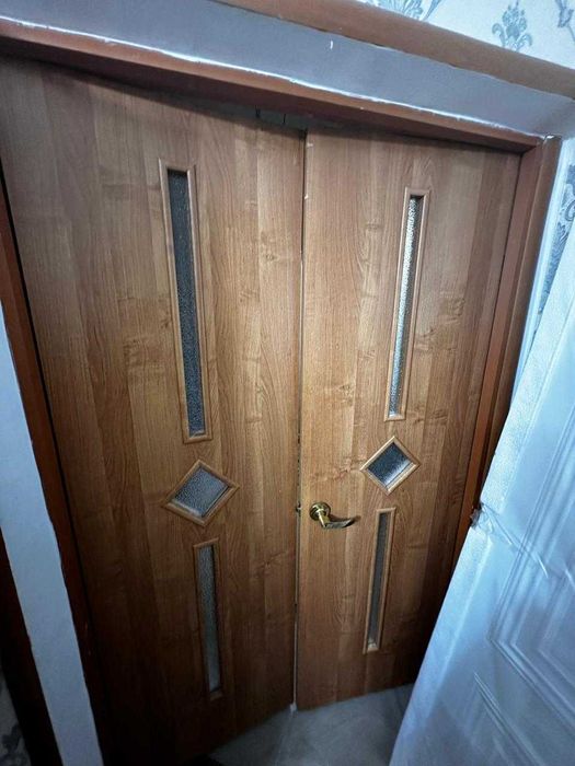 Продам межкомнатные двери