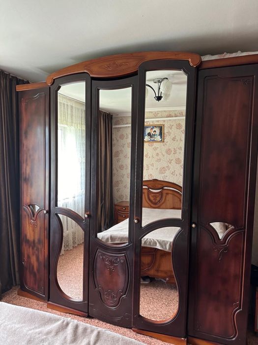 Спальный гарнитур