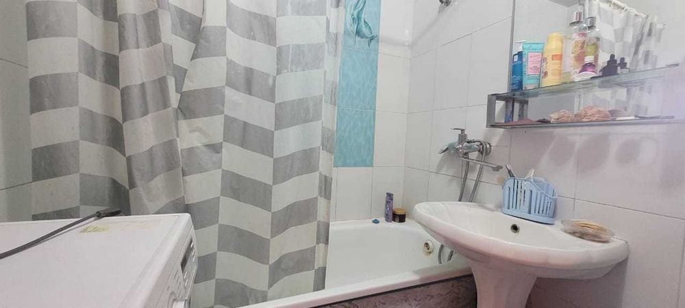 Продается 2х квартира 8 мкр