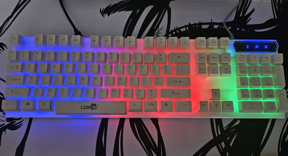 Игровая клавиатура (мембранная)