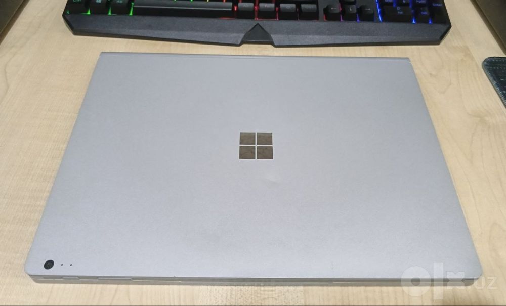 Microsoft Surface Book 2
