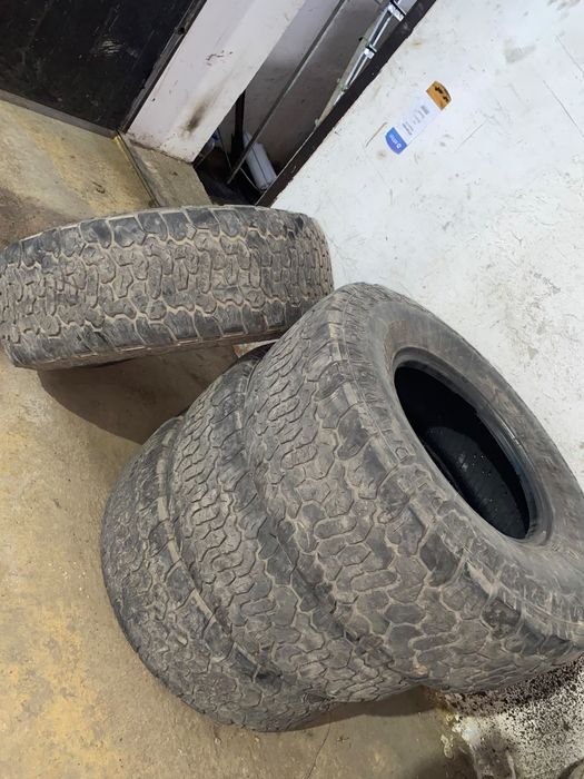 Продам шины комплект 285/75/R16