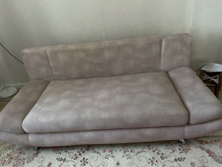 Жазылмалы диван.