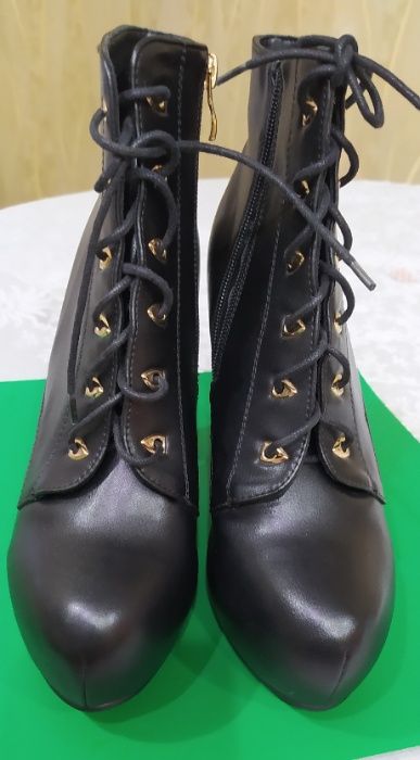Новые сапоги женские