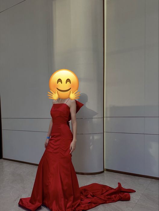 Красное платье на выпускной