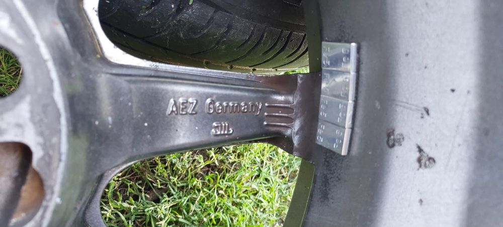 Vând jante cu cauciucuri de vara