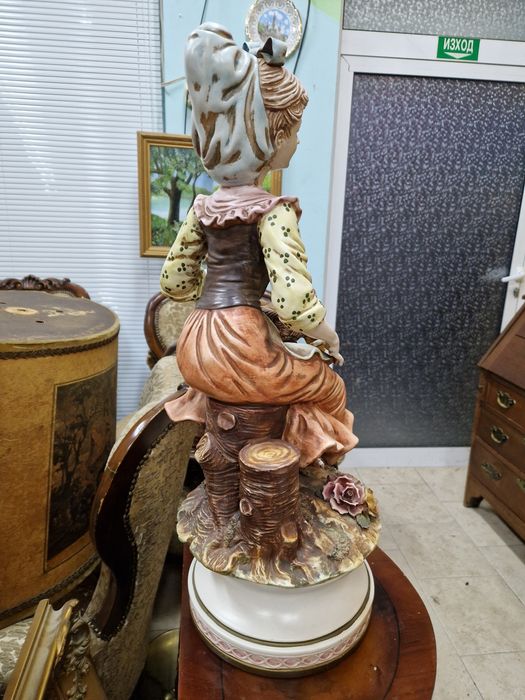 Превъзходна италианска порцеланова фигура статуетка Capodimonte