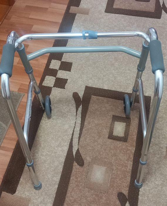 Cadru ajutator mers pliabil