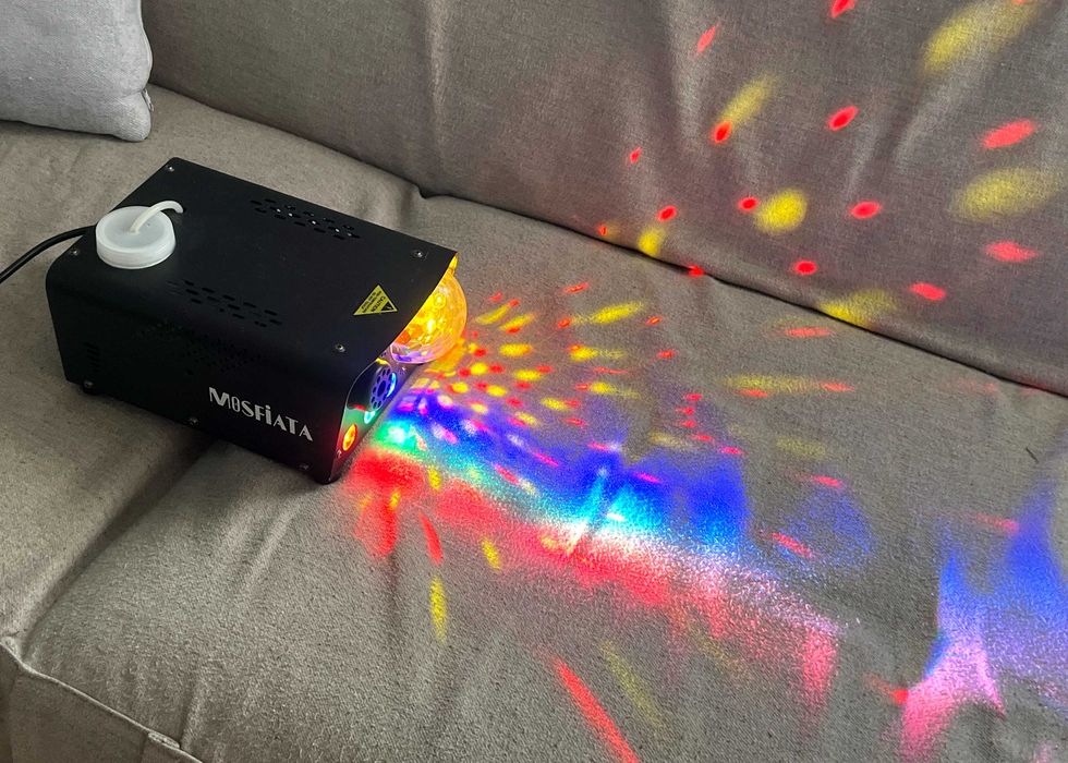 Mașină de fum cu lumini LED MOSFiATA 600W funcțională fără telecomandă