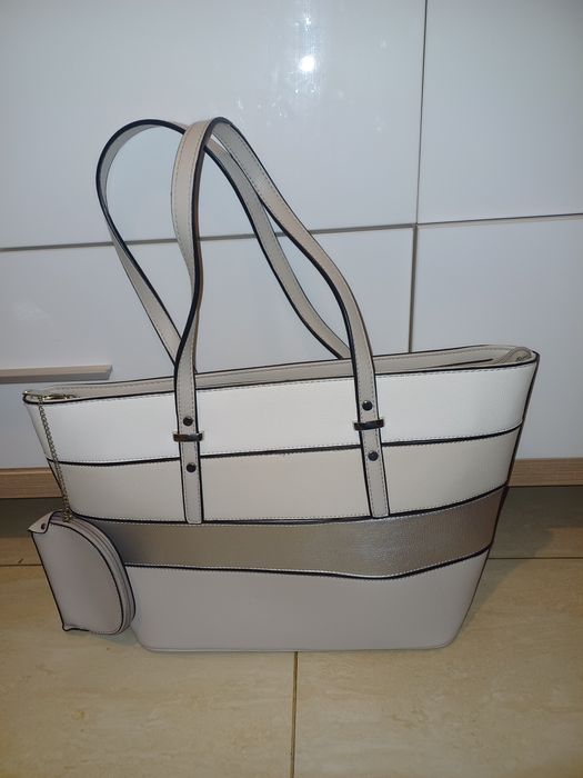 Vând geanta marca Conbipel