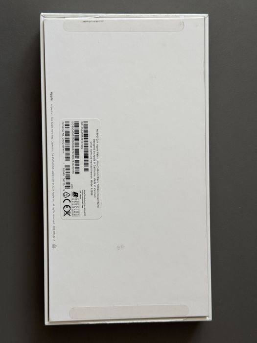 Apple Watch Ultra 2 49mm Black Titanium Black Ocean Band