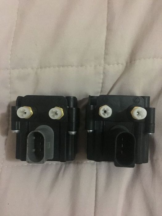 Perna aer bloc valve BMW X5, X6, f11,f15 F07GT Produse NOI