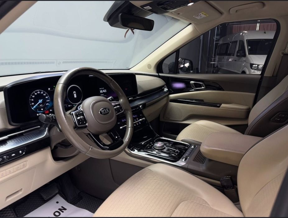 Kia karnival hi lioomusine srochni 40.500