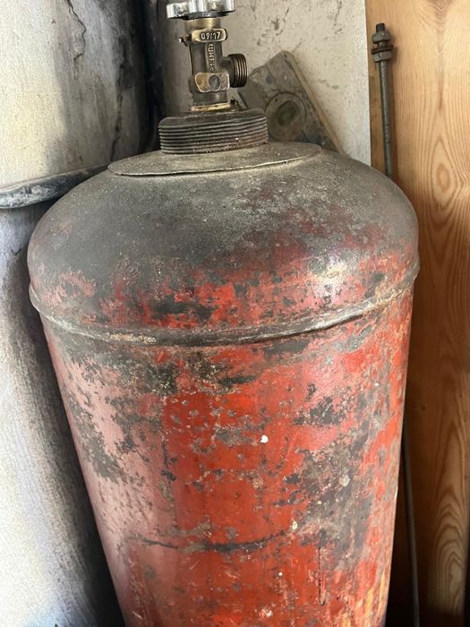 Продаю газ плиту