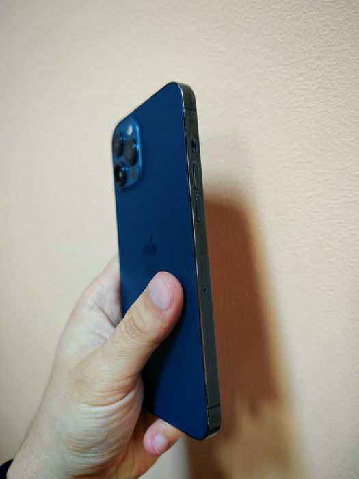 iPhone 12 Pro Max За части / Счупен / Отключен Работещ  Нулиран