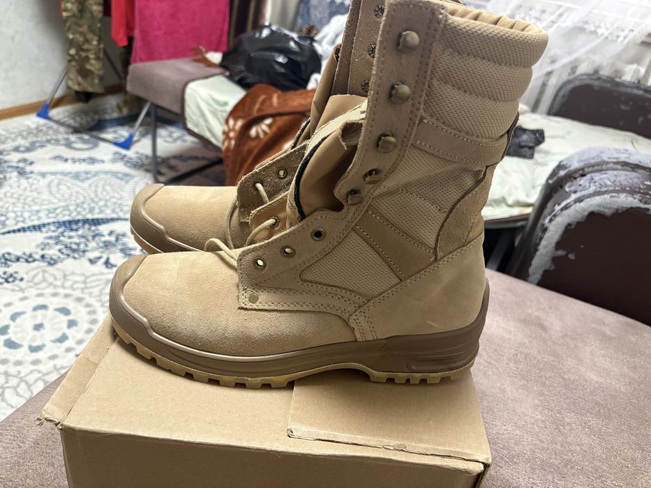 Продам новые берцы