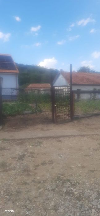 Teren intravilan de vânzare, 781 mp, acces pavat