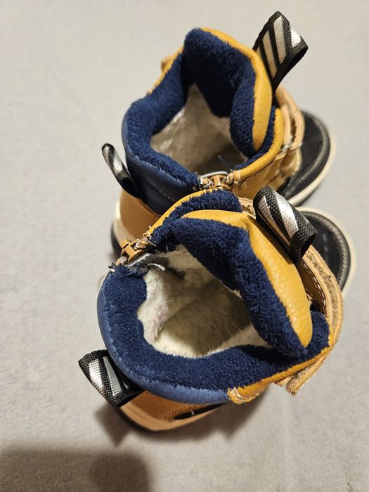 Детски боти 22 номер