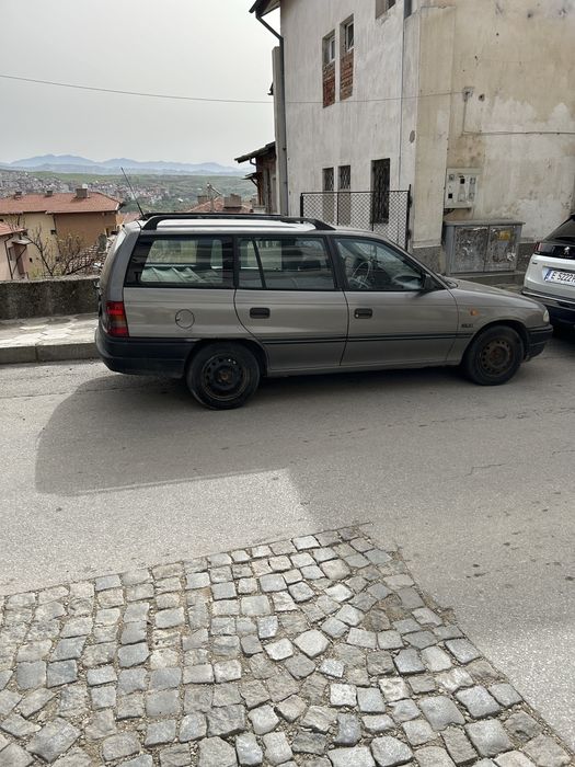 Опел астра Ф комби