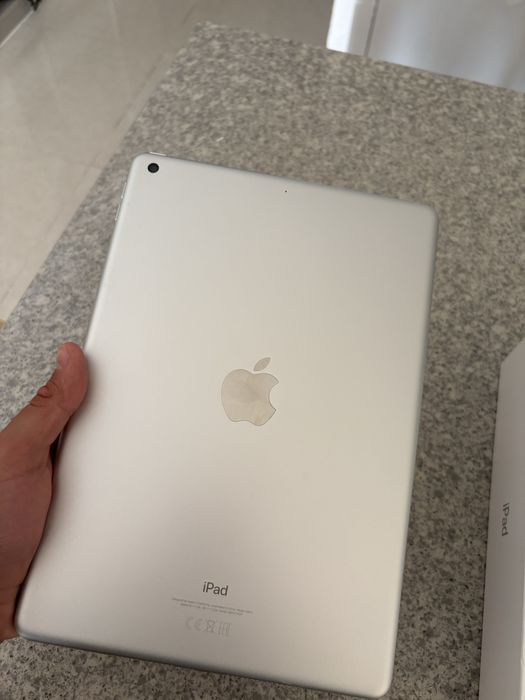 iPad (th Generation) WI-FI