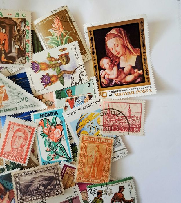 Лот от различни пощенски марки- над 50 бр.