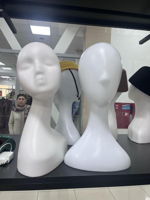 Манекен голова для шапок