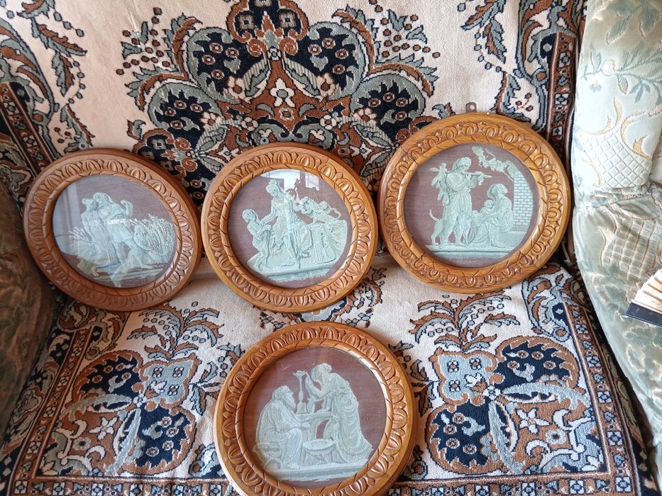 Vând set de 4 goblenuri vechi