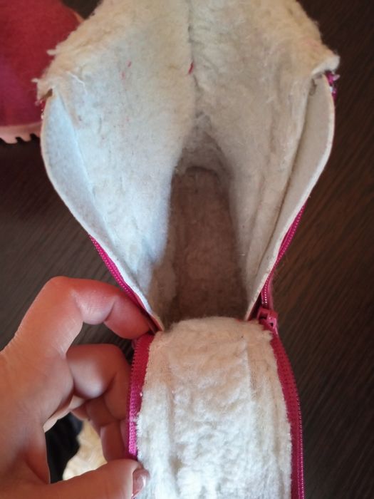 Продам обувь для девочки