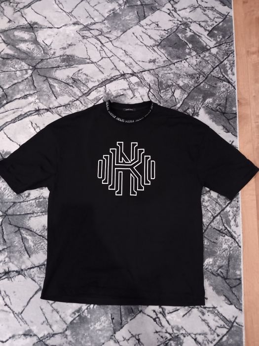 Тениска на Карлос Насар от Pause Jeans