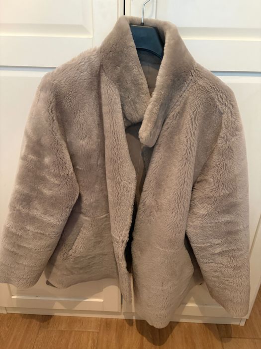 Агнешко двулицево палто