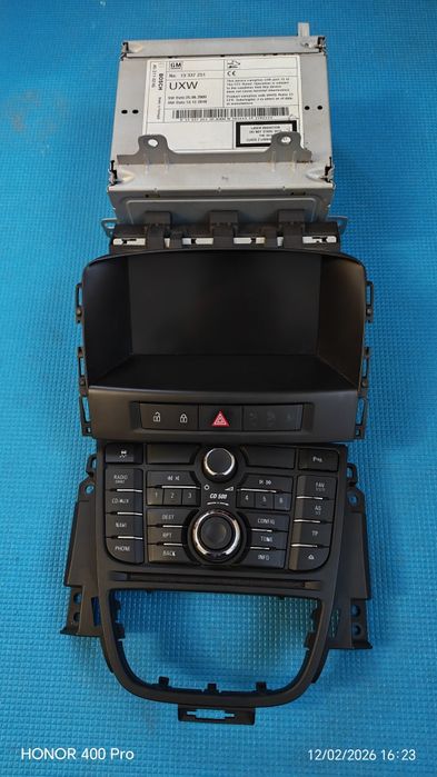 Vând navigație cd 500 Opel Astra j perfect funcțională.