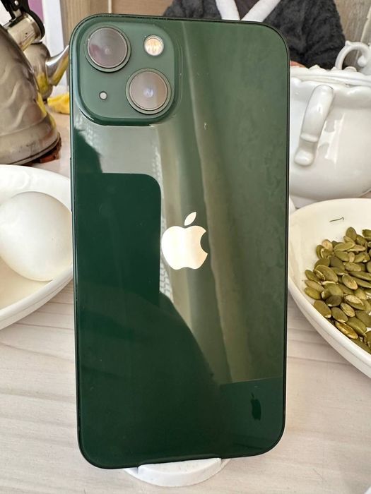 iPhone 13 отличном состоянии