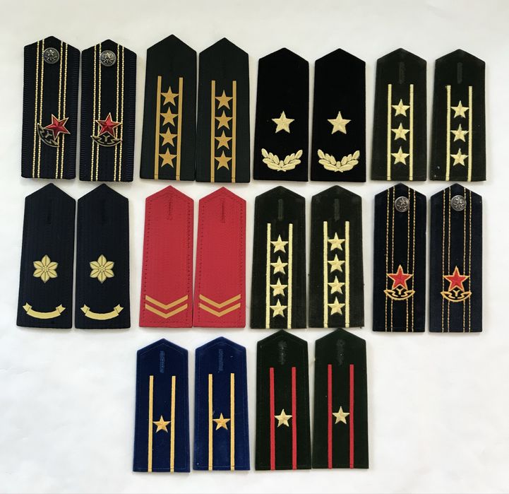 Lot 20  efecte militare pentru colectionari perioada  comunistă