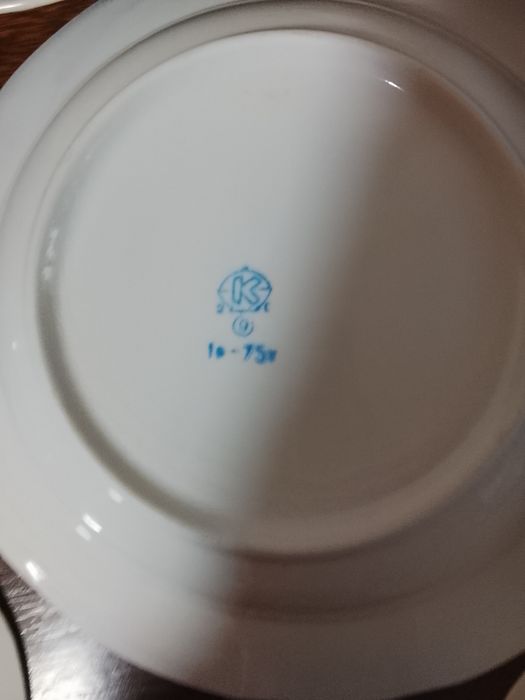 Продам тарелки не дорого