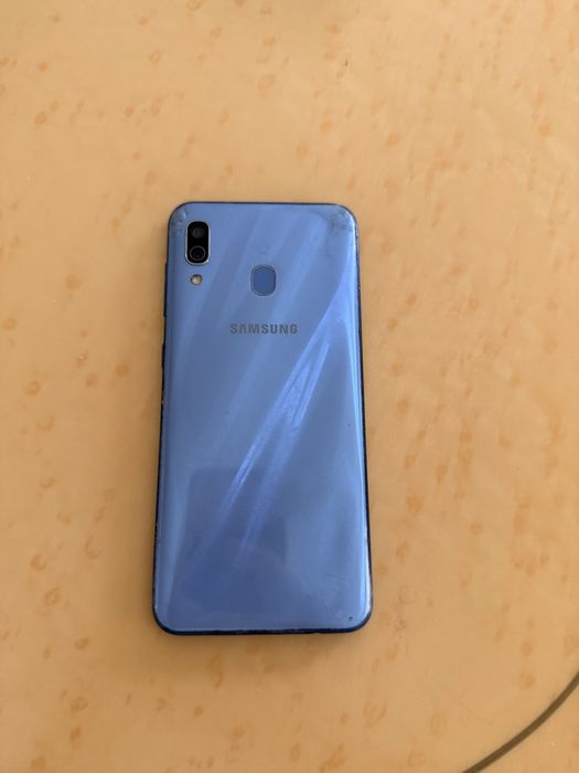 Samsung Galaxy A30 - В хорошем  состоянии